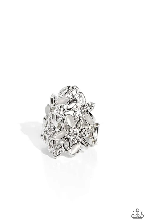 Paparazzi Accessories Rings LEAF Home White